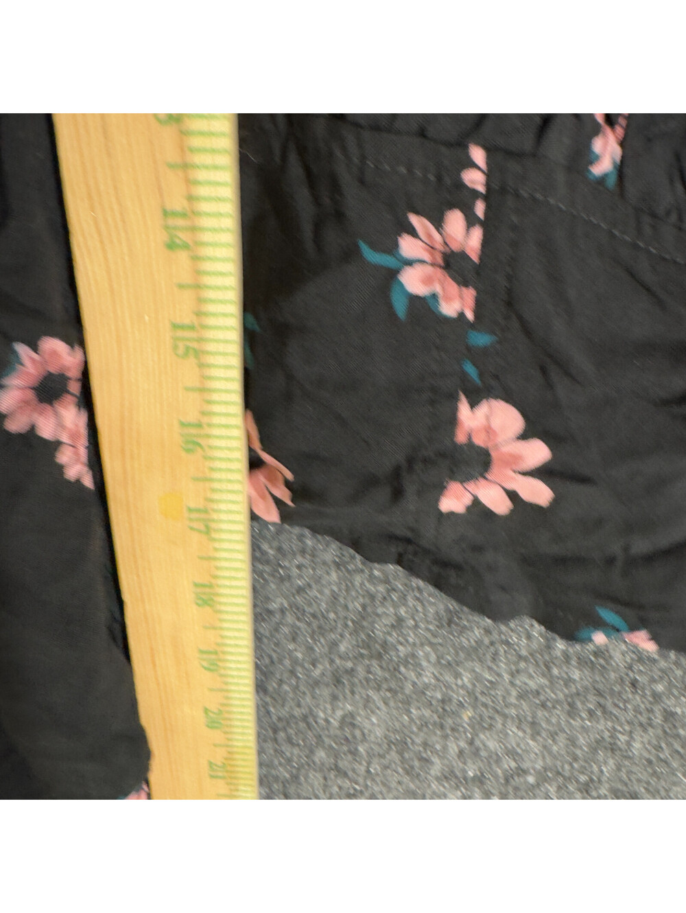 Wild Fable Cropped Top Women XL Black Floral Long Sleeve Lined Rayon Casual - Picture 4 of 7